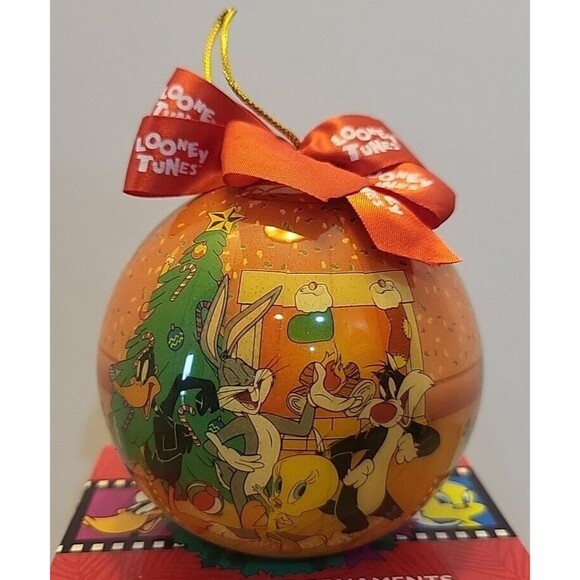 VINTAGE! 1995 Ball Ornament Matrix Looney Tunes Tweety Sylvester Bugs Bunny - Picture 1 of 8